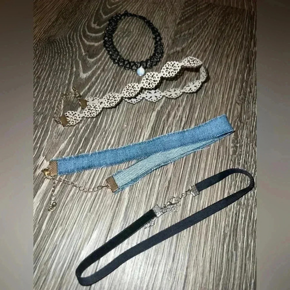 Set of 4 chokers 🖤💙 - Picture 2 of 6